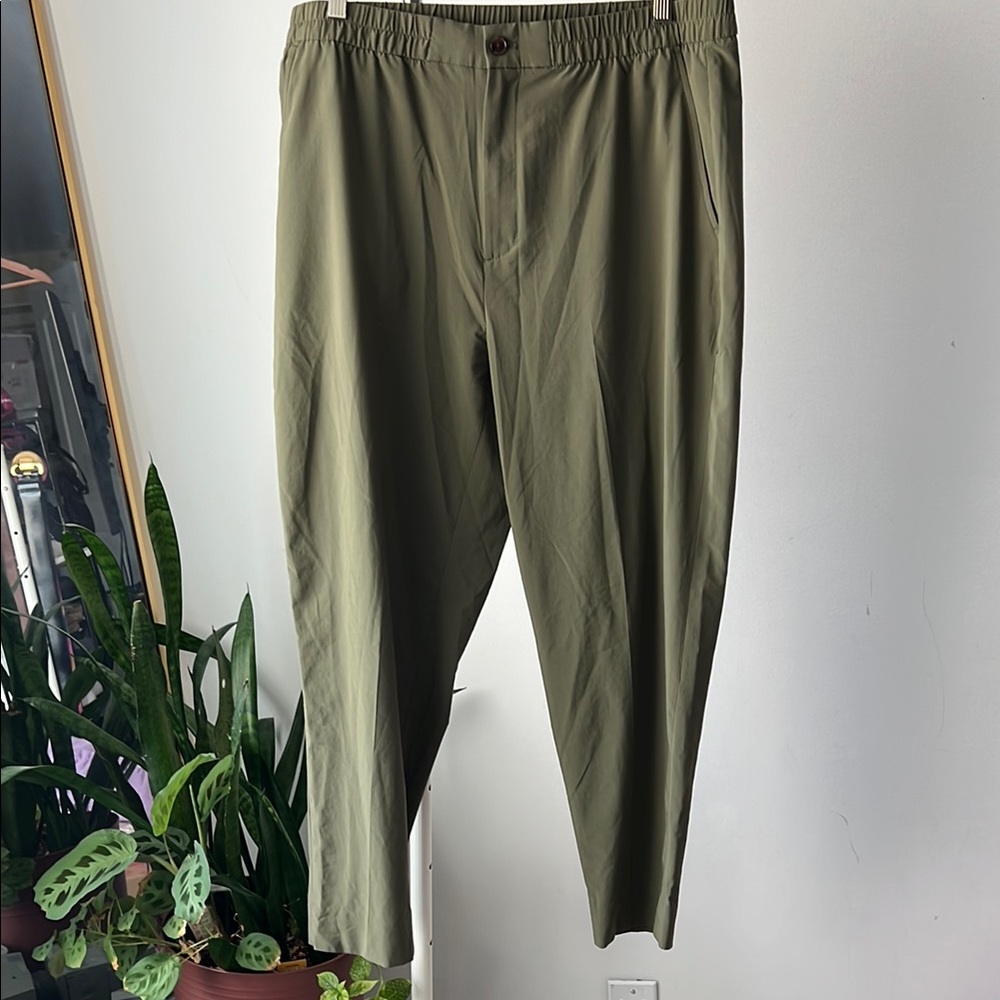 Banana Republic AIR STRETCH tapered Green Chinos Relaxed Fit L
